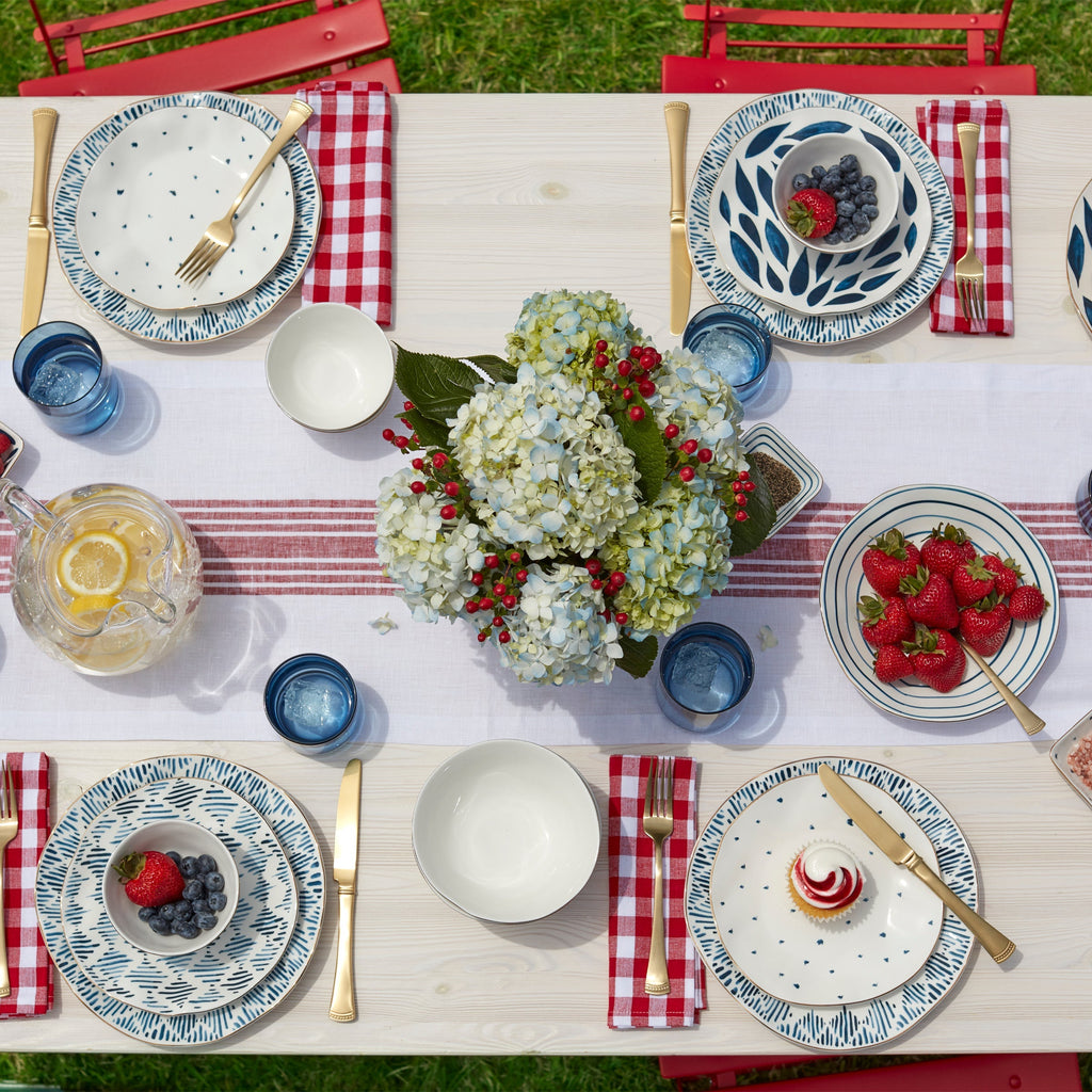 Blue Bay White Dinner Plates, Set of 4