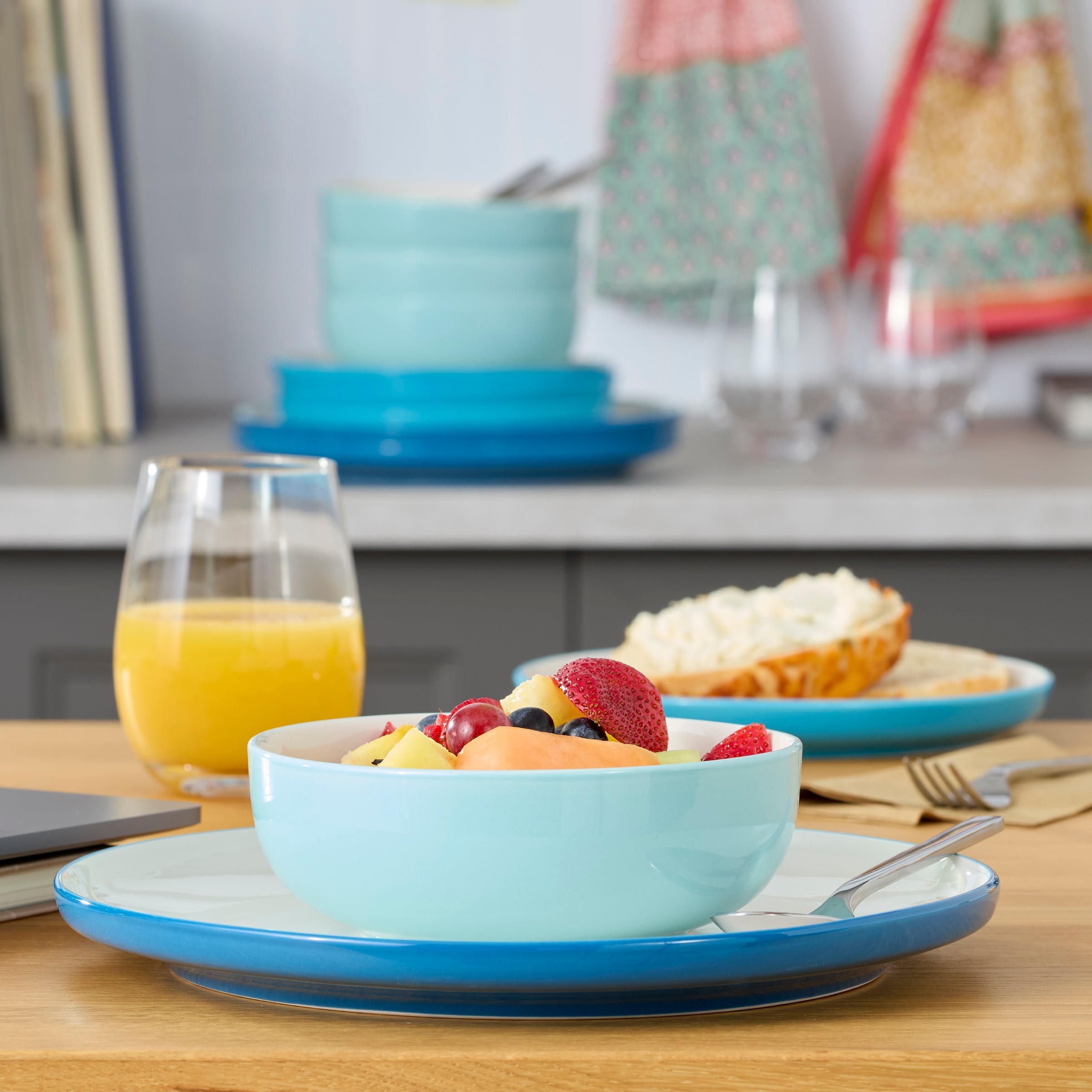 24 Seven Colors Turquoise 12-Piece Dinnerware Set