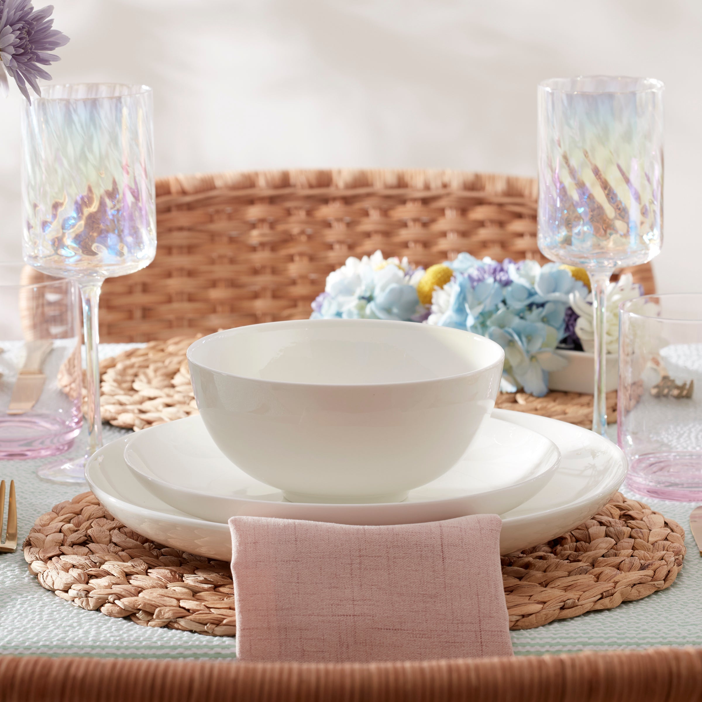 Studio 1414 Coupe 24-Piece Dinnerware Set