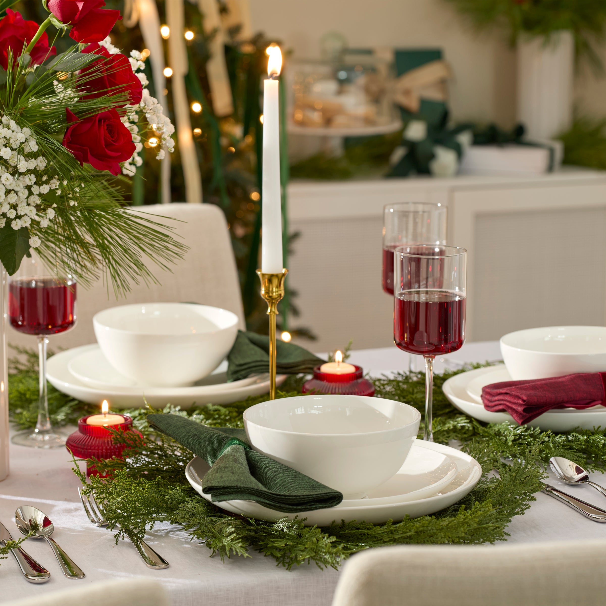 Studio 1414 Coupe 24-Piece Dinnerware Set