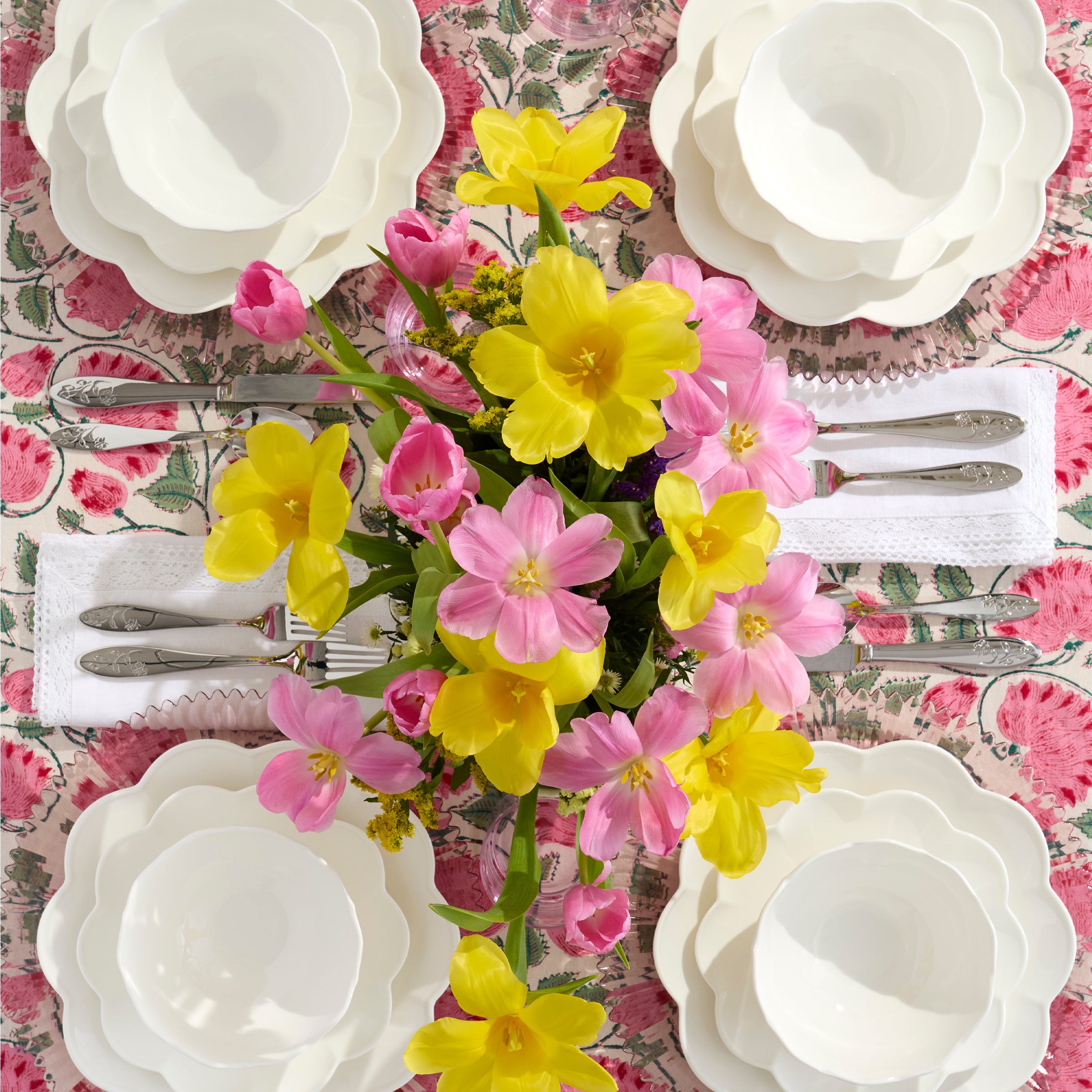 Studio 1414 Scallop 16-Piece Dinnerware Set