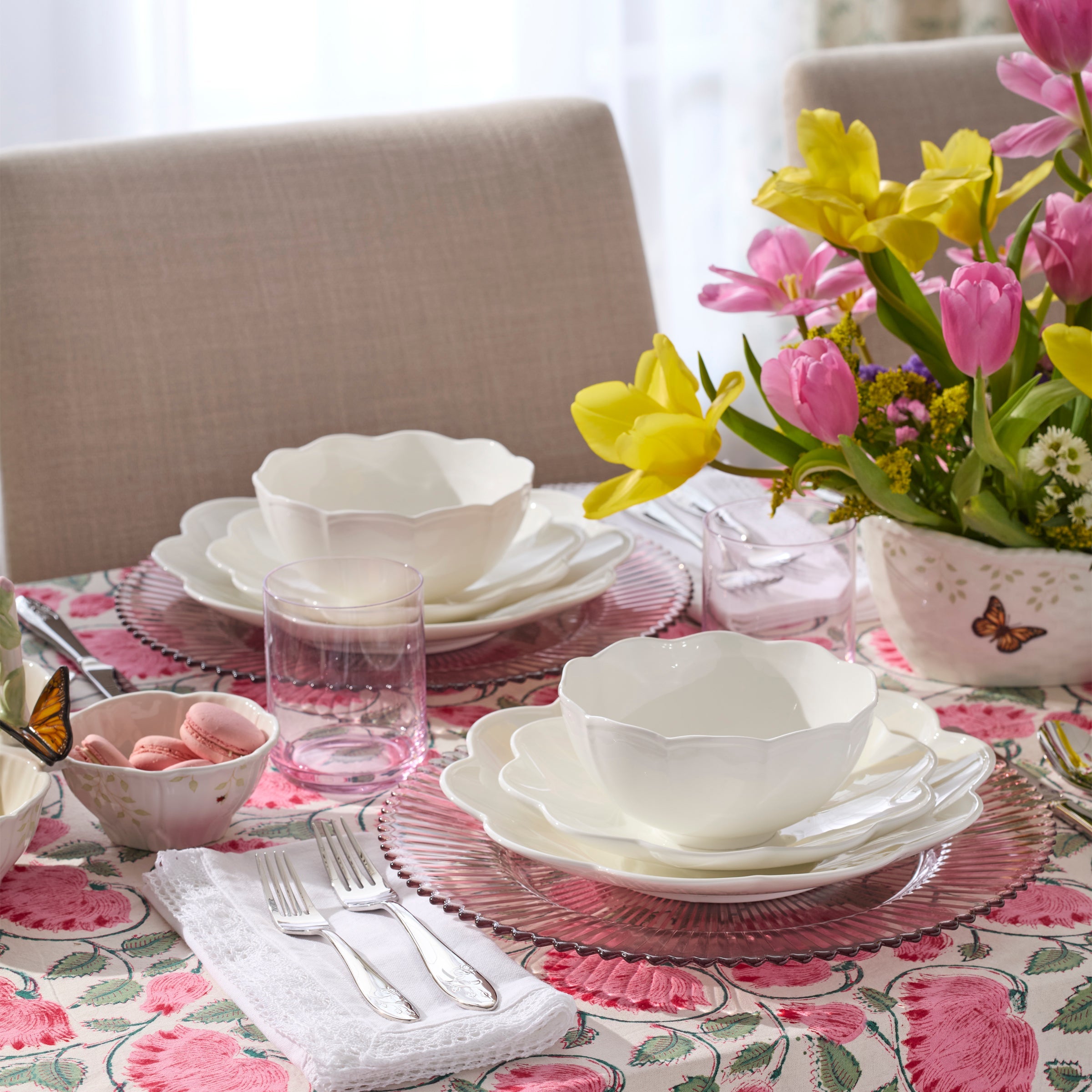 Studio 1414 Scallop 12-Piece Dinnerware Set