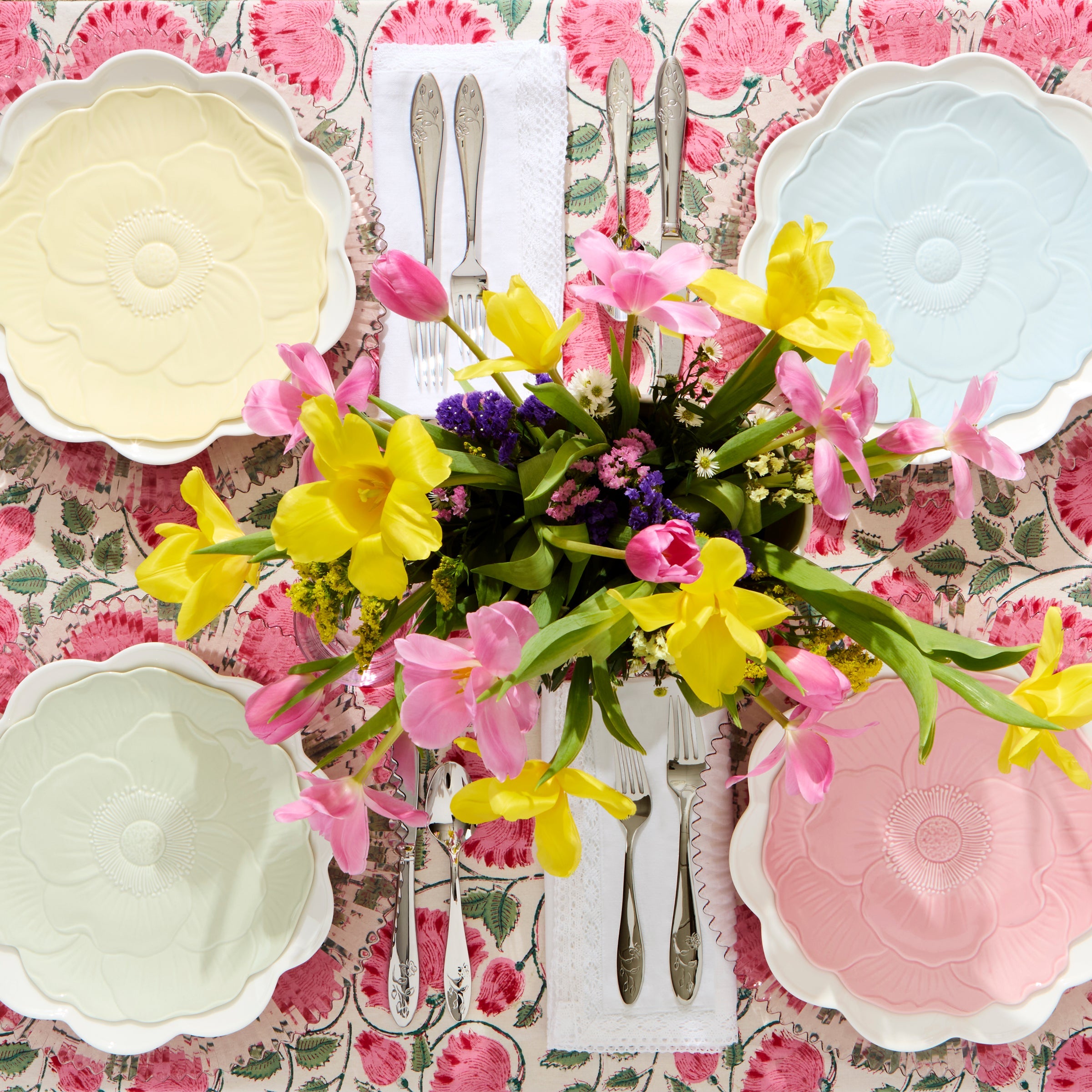 Studio 1414 Scallop 12-Piece Dinnerware Set