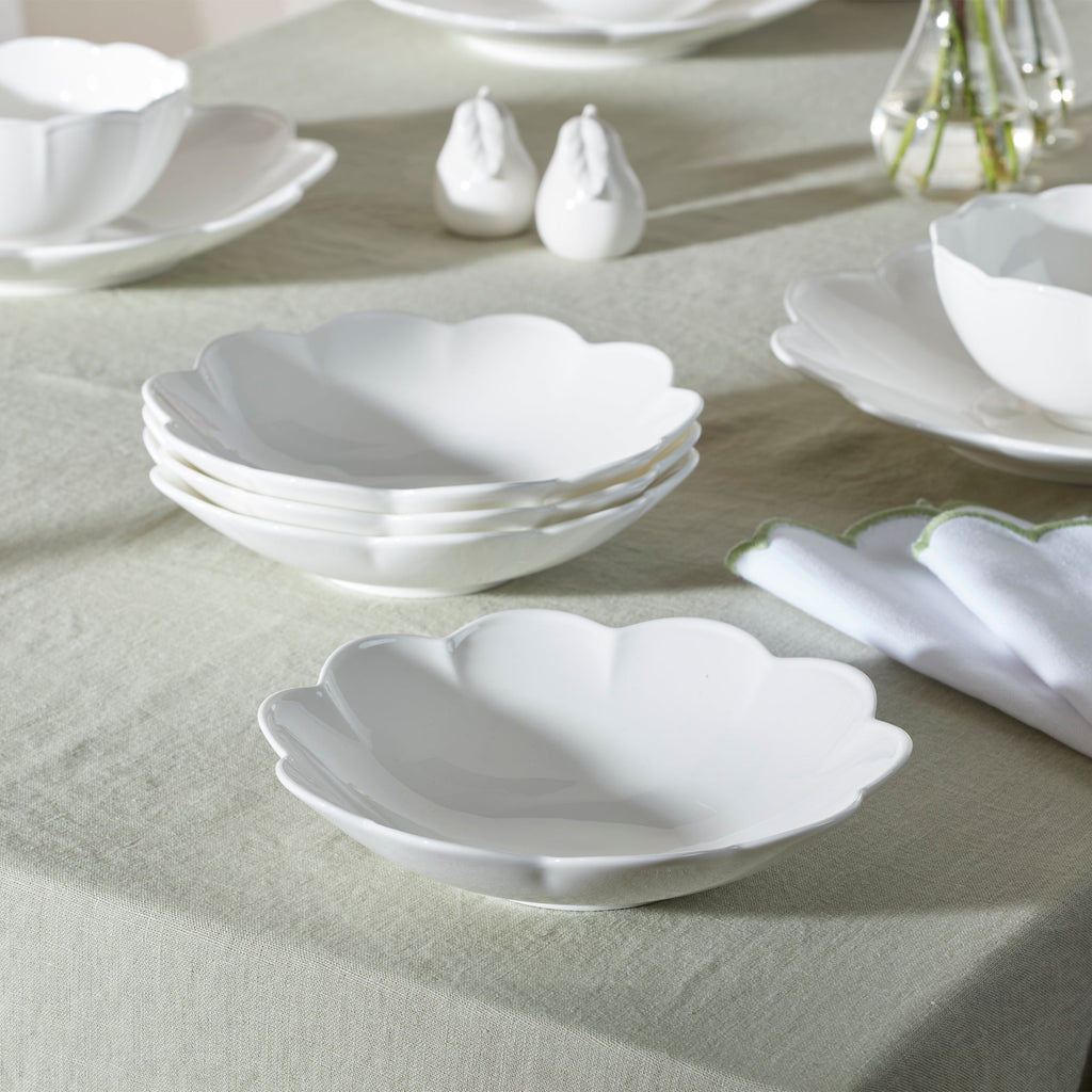 Studio 1414 Scallop 16-Piece Dinnerware Set
